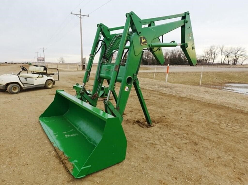 Image of John Deere 740 Primary image