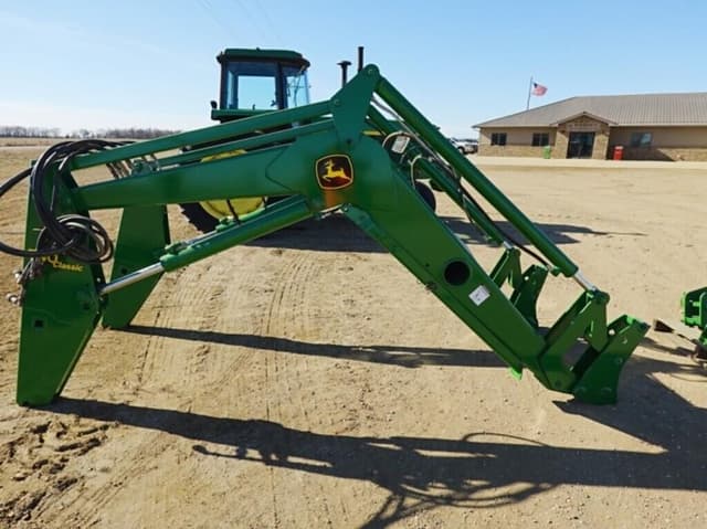 Image of John Deere 740 equipment image 2