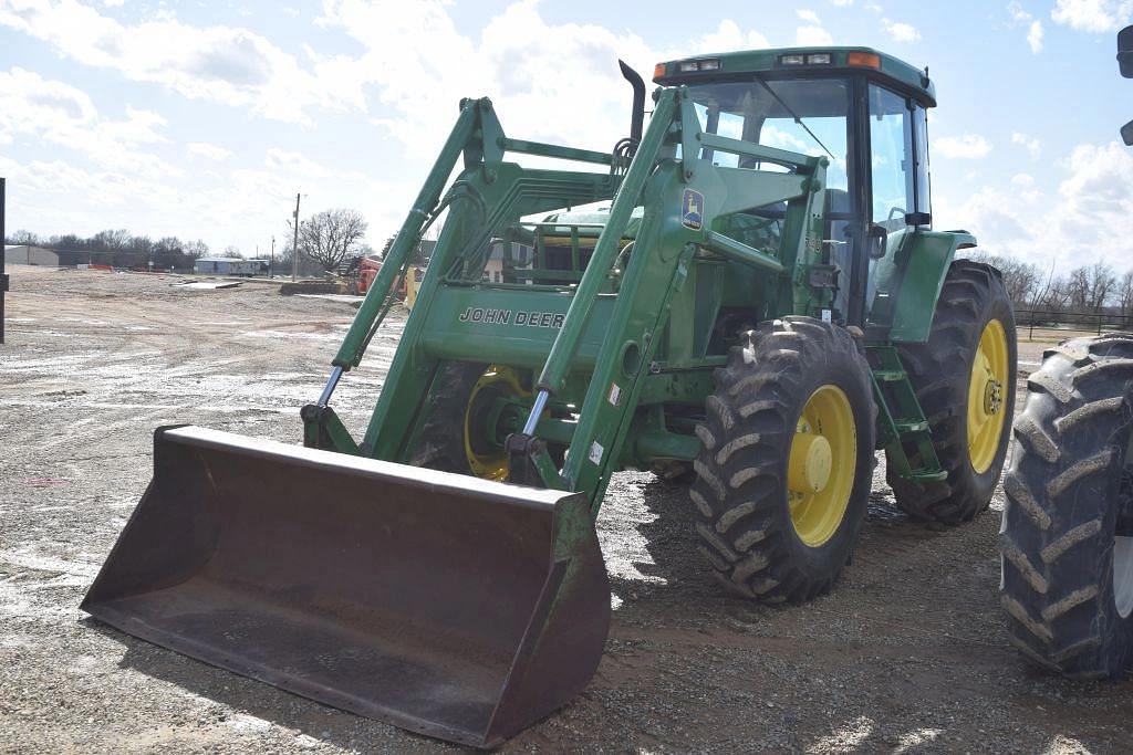 Image of John Deere 7400 Primary image