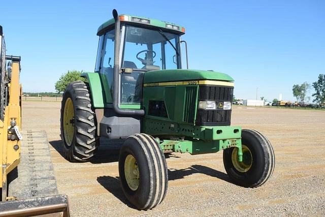 Image of John Deere 7410 equipment image 3