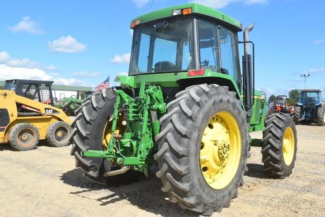 Image of John Deere 7410 equipment image 2