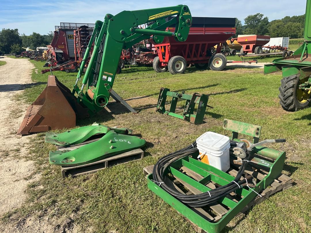 Image of John Deere 746 Primary image