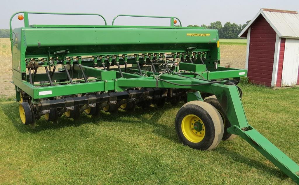 Main image John Deere 750