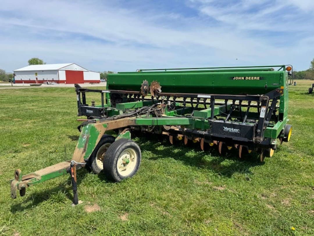 Image of John Deere 750 Primary image