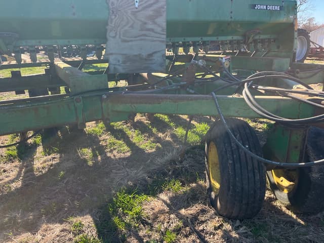 Image of John Deere 750 equipment image 2