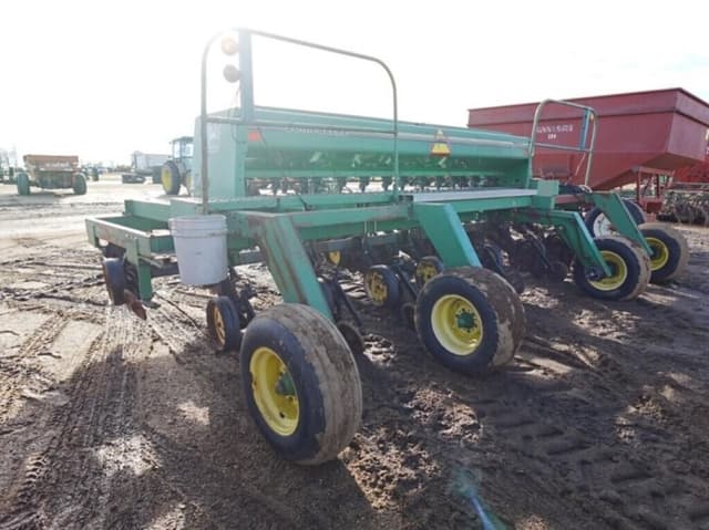 Image of John Deere 750 equipment image 2