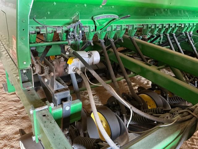 Image of John Deere 750 equipment image 4