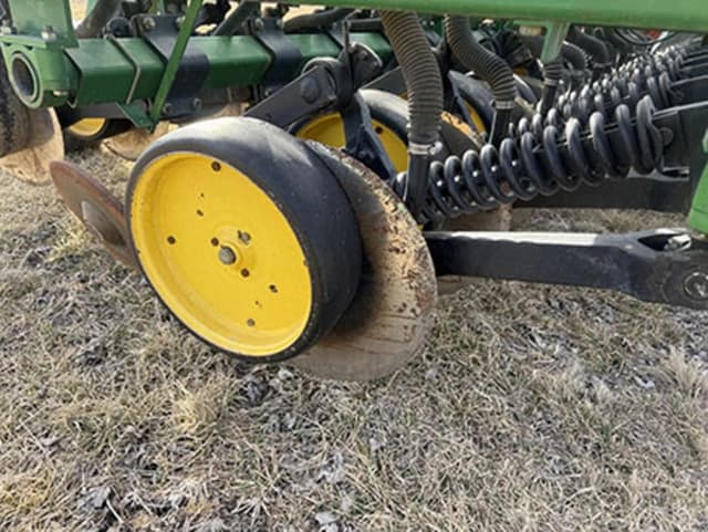 Image of John Deere 750 equipment image 3