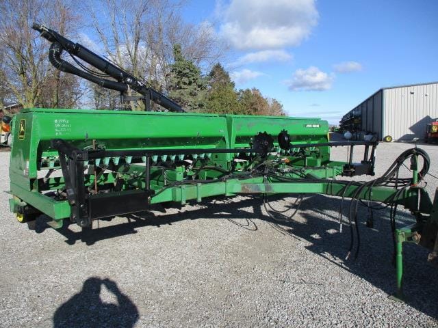 John Deere 750 Equipment Image0
