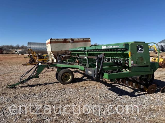 Image of John Deere 750 equipment image 1