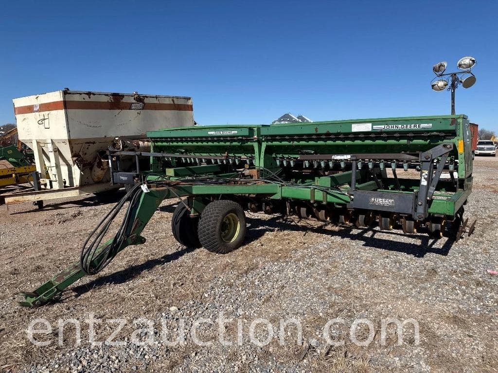 Image of John Deere 750 Primary image