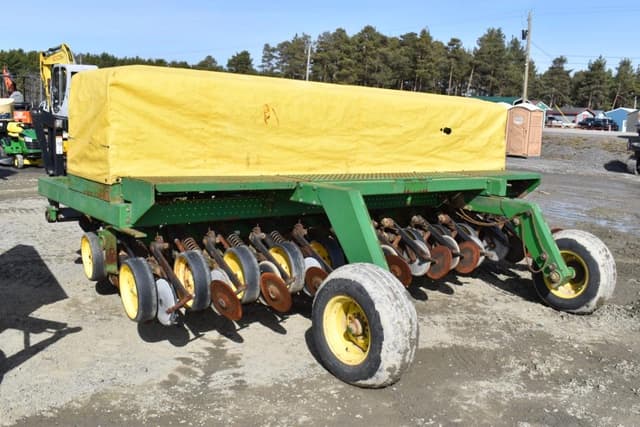 Image of John Deere 750 equipment image 3