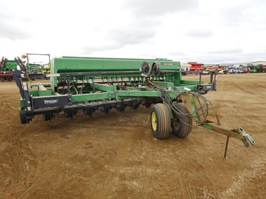 Image of John Deere 750 Primary image