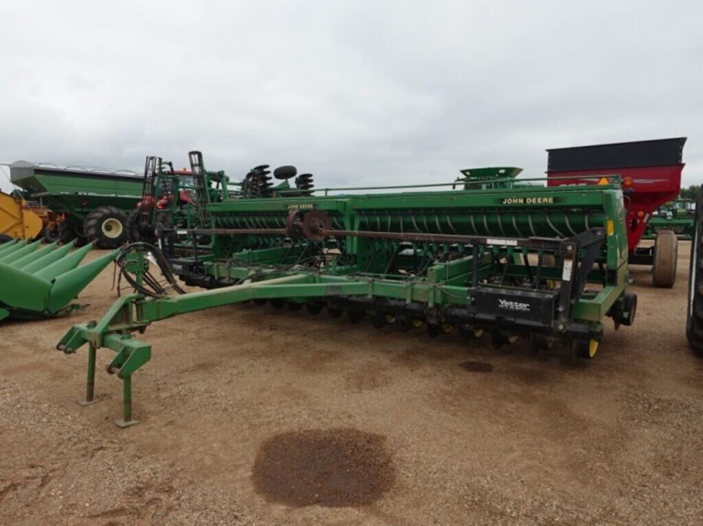 Image of John Deere 750 Primary image