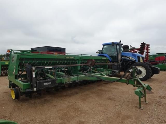 Image of John Deere 750 equipment image 1