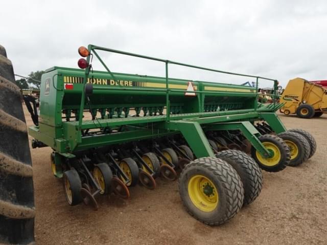 Image of John Deere 750 equipment image 3