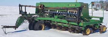 Main image John Deere 750