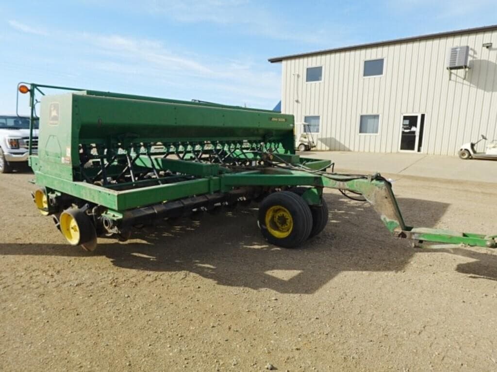 Image of John Deere 750 Primary image