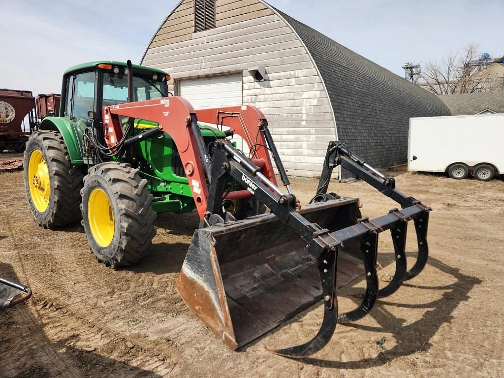 Image of John Deere 7520 Primary image