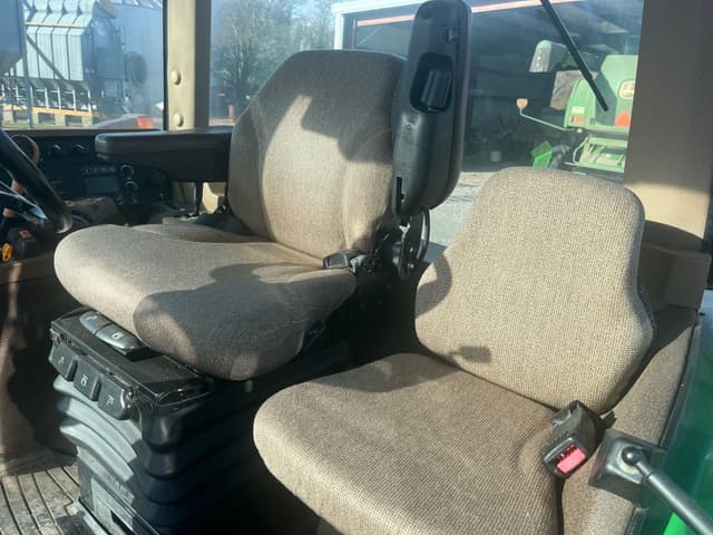 Image of John Deere 7630 equipment image 3