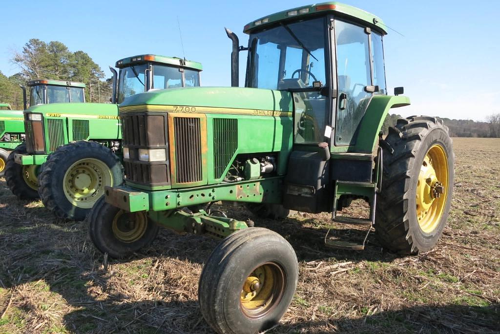 Image of John Deere 7700 Primary image