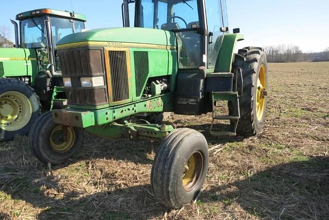 Image of John Deere 7700 equipment image 1