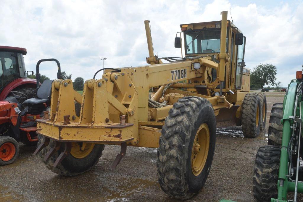 Image of John Deere 770BH Primary image