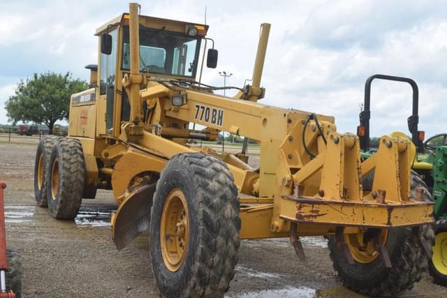 Image of John Deere 770BH equipment image 3