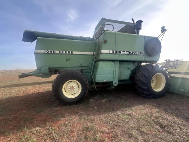 Image of John Deere 7720 equipment image 2