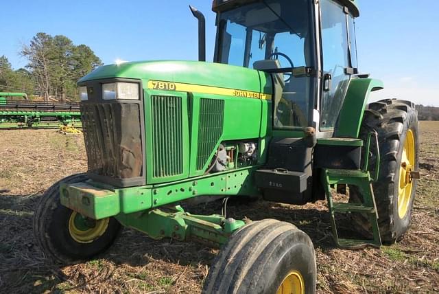 Image of John Deere 7810 equipment image 1