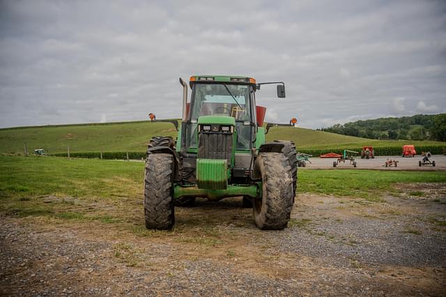 Image of John Deere 7810 equipment image 1