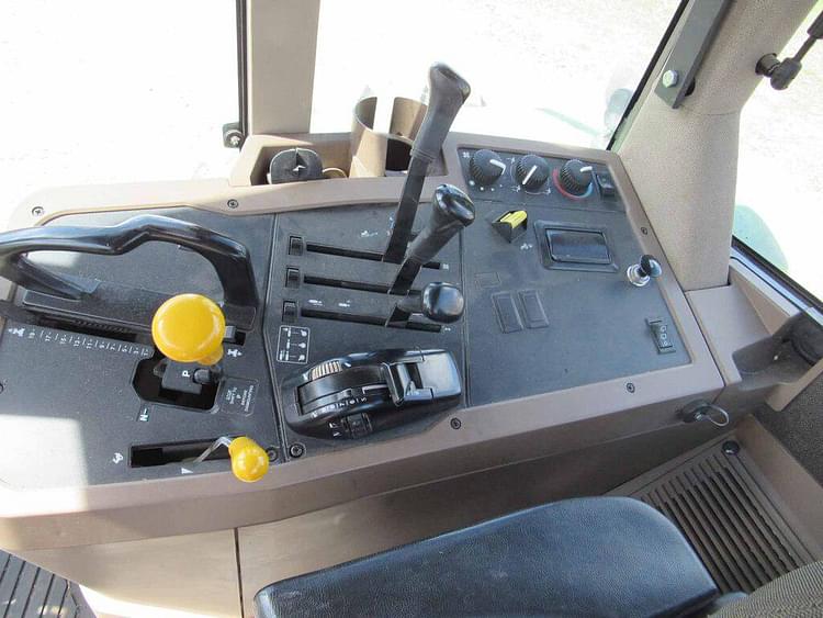 Main image John Deere 7810 6