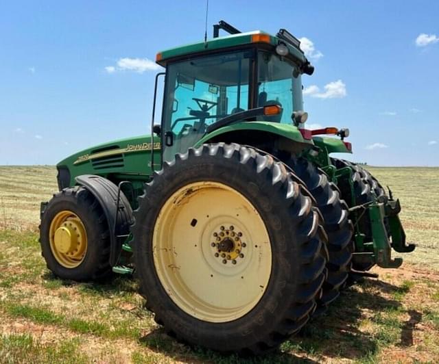 Image of John Deere 7820 equipment image 1