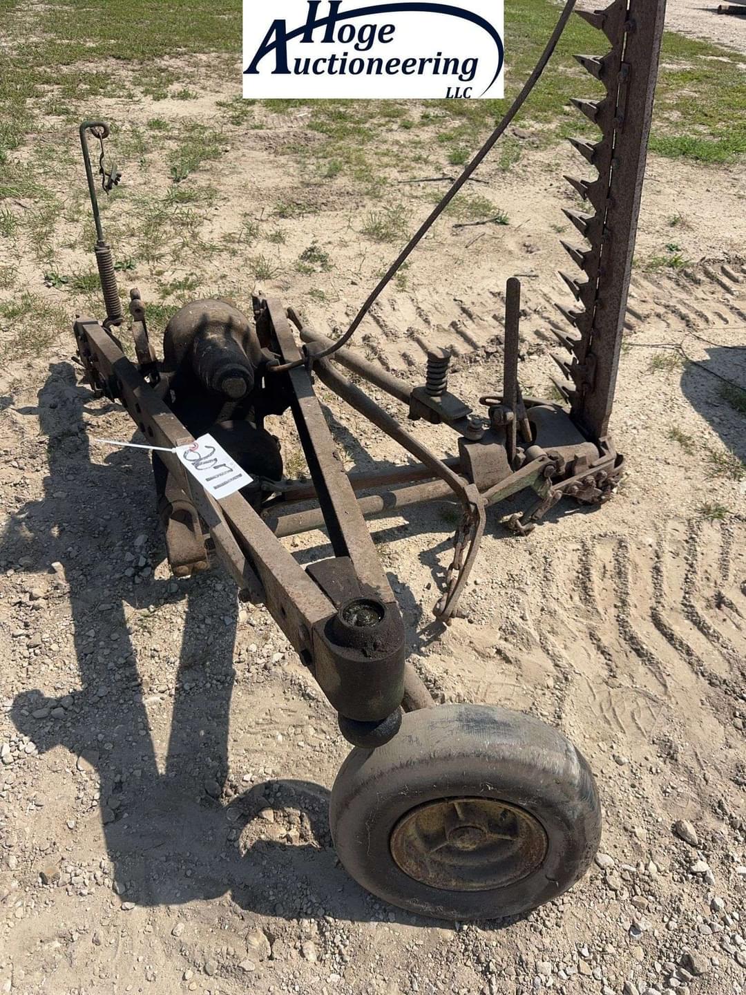 Image of John Deere 8 Image 1