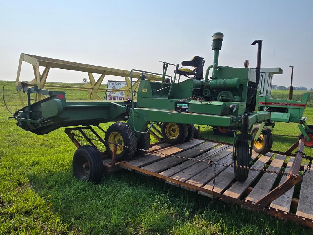 Image of John Deere 800 Primary image