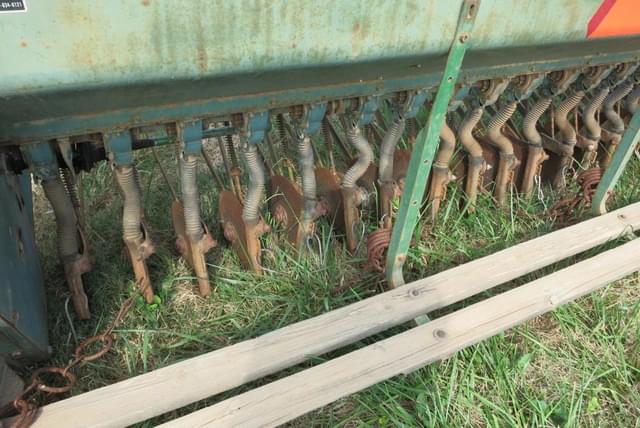 Image of John Deere 8000 equipment image 4