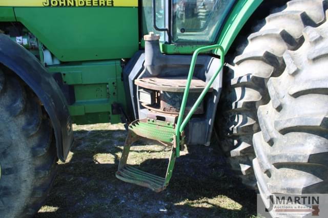 Image of John Deere 8100 equipment image 4