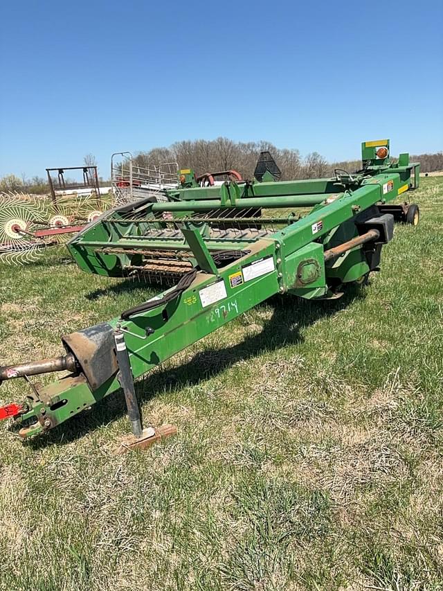 Image of John Deere 820 equipment image 4