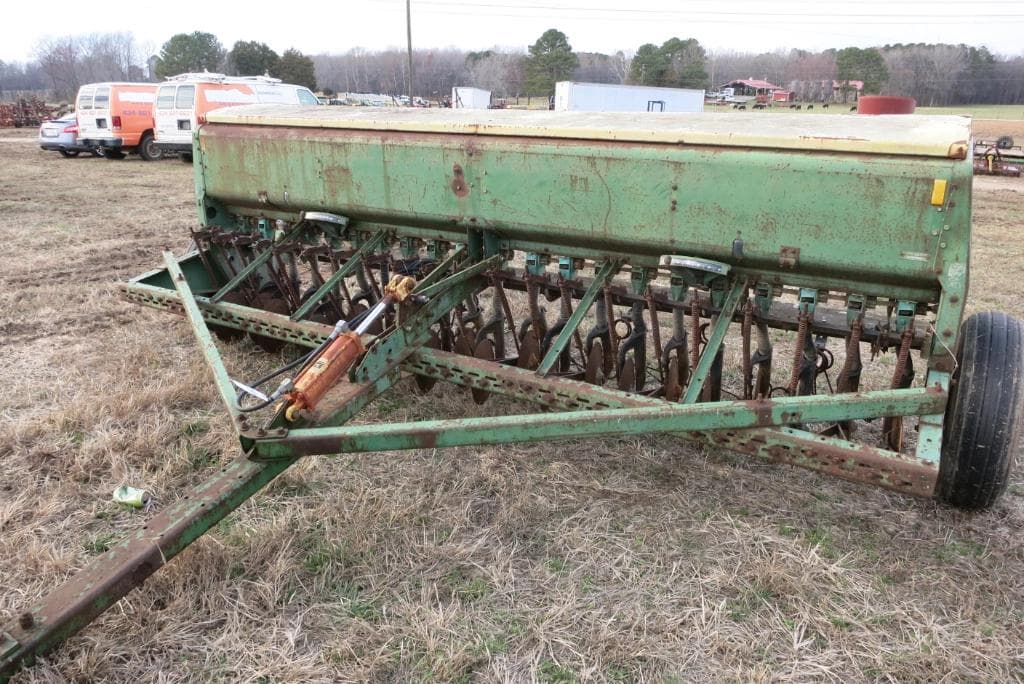 Image of John Deere 8200 Primary image