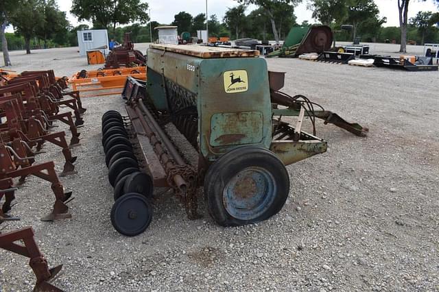 Image of John Deere 8200 equipment image 2