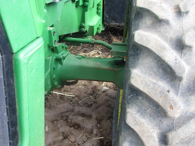 Image of John Deere 8200 equipment image 4