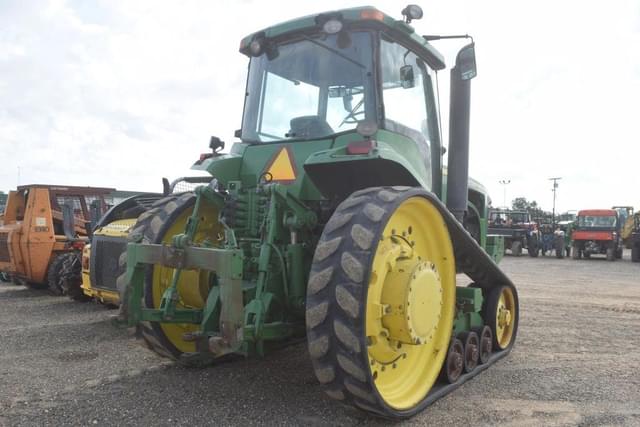 Image of John Deere 8220T equipment image 2