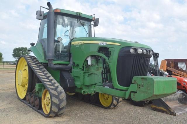 Image of John Deere 8220T equipment image 3