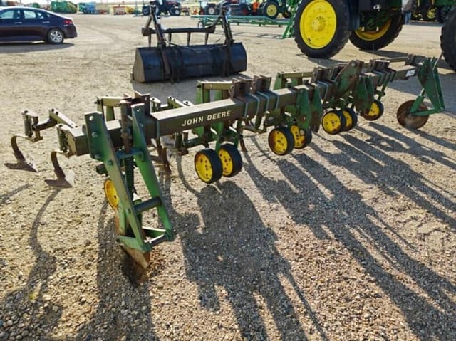 Image of John Deere 825 equipment image 3