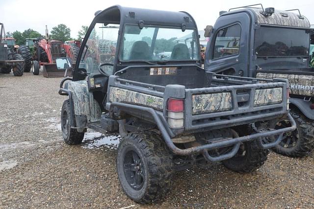 Image of John Deere Gator 825 equipment image 1