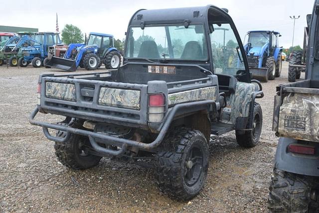 Image of John Deere Gator 825 equipment image 2