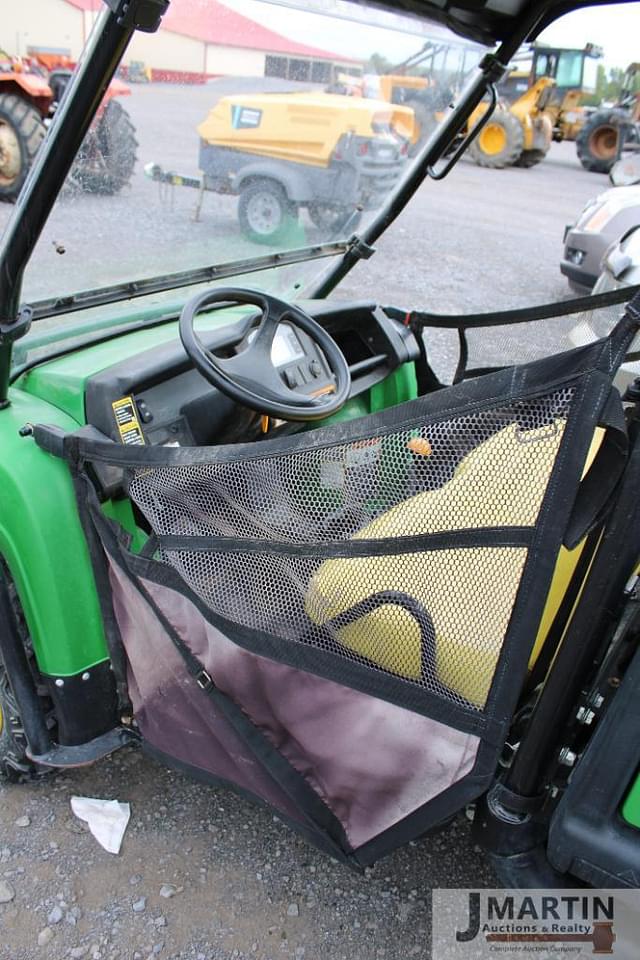 Image of John Deere Gator XUV 825i equipment image 4