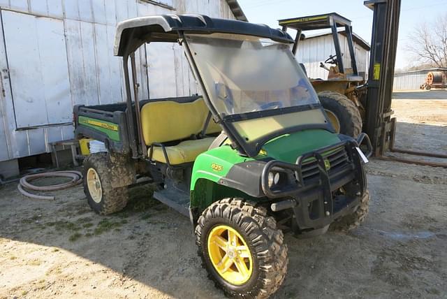 Image of John Deere Gator XUV 825i equipment image 2