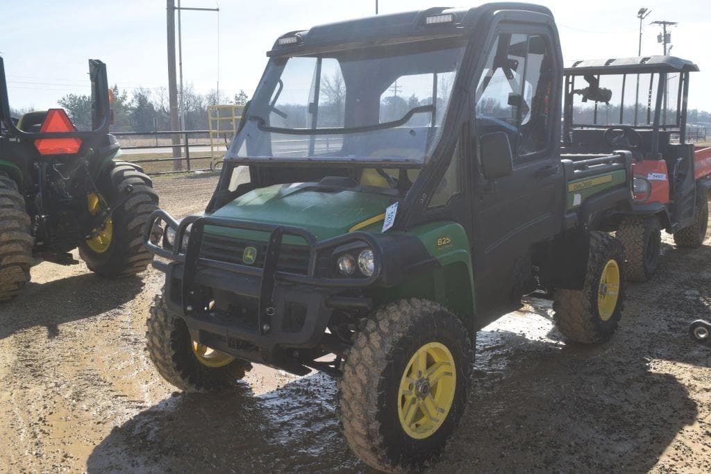 Image of John Deere Gator XUV 825i Primary image
