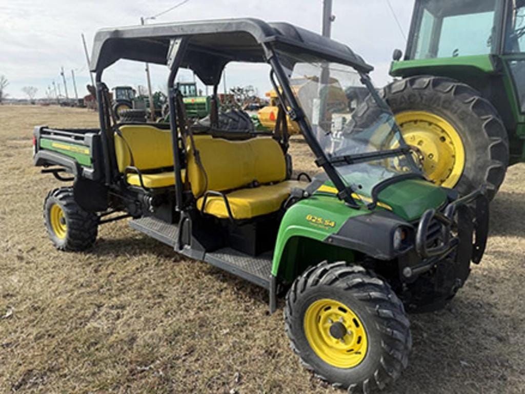 John Deere Gator XUV 825i S4 Equipment Image0